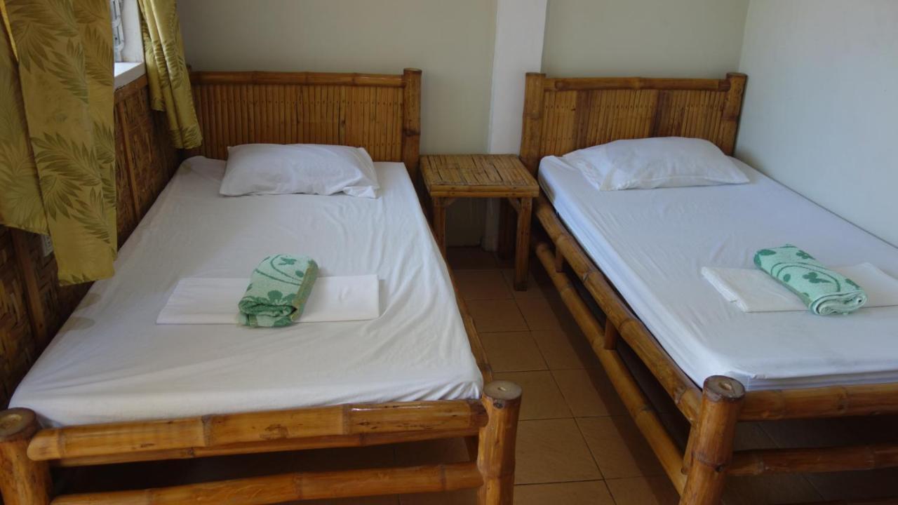 Hotel The Shark'S Tail Dive Center Daanbantayan Exterior foto