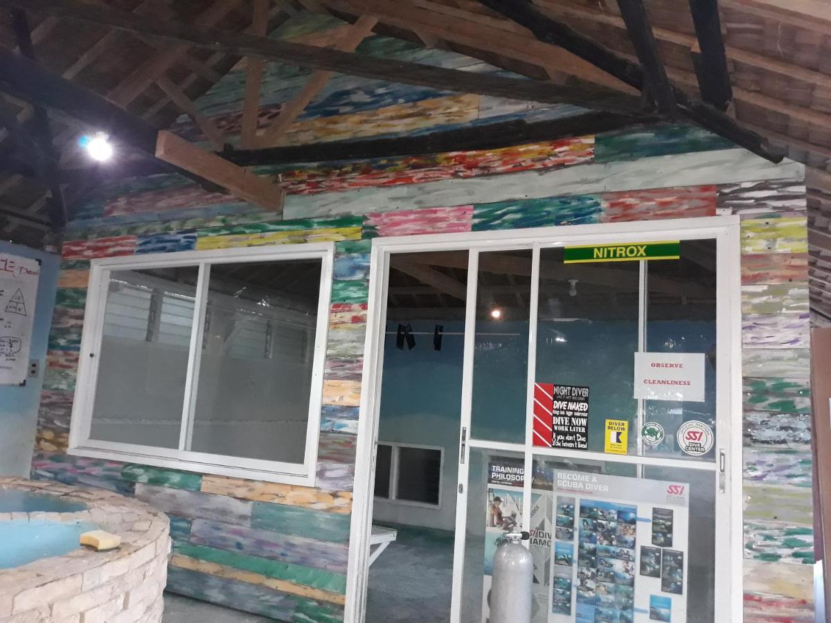 Hotel The Shark'S Tail Dive Center Daanbantayan Exterior foto