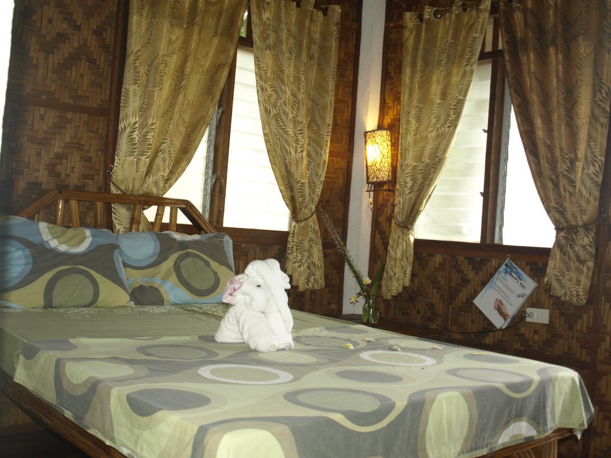 Hotel The Shark'S Tail Dive Center Daanbantayan Exterior foto
