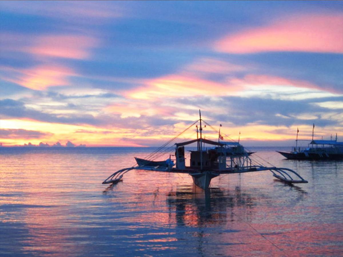Hotel The Shark'S Tail Dive Center Daanbantayan Exterior foto
