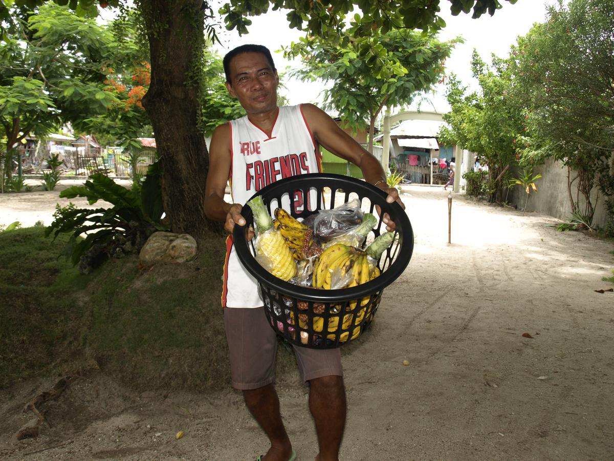 Hotel The Shark'S Tail Dive Center Daanbantayan Exterior foto